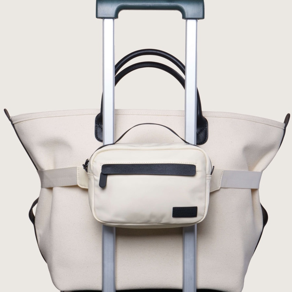 Cincha Travel Belt Bag Crossbody Bag